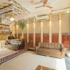 Hotel Deluxe - Near Delhi Airport