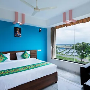 Treebo Airsuite Airport 3*, Kochi India
