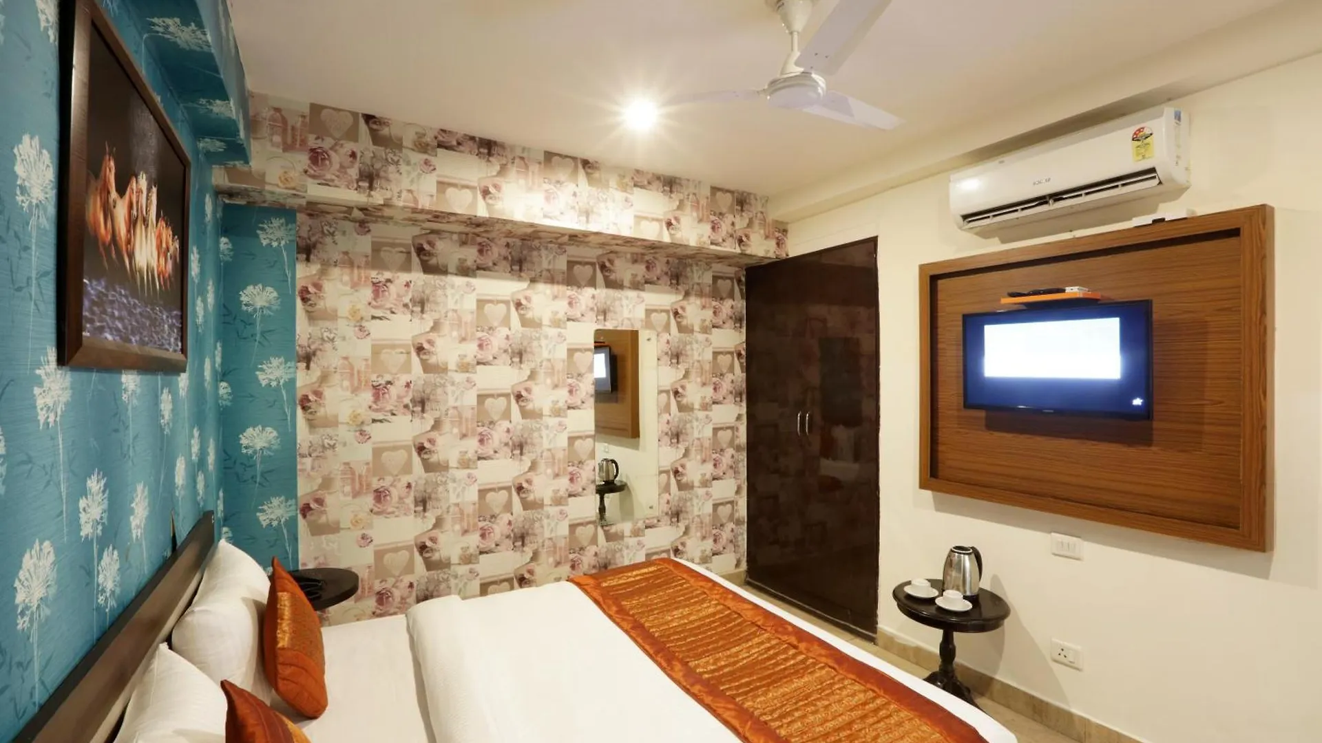 Hotel Sky Wood At Airport Nueva Delhi Bed and breakfast