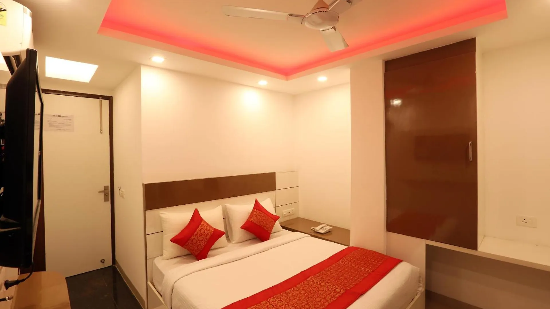 Hotel Sky Wood At Airport New Delhi India